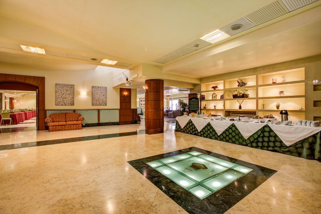 Appia Park Hotel Rome Bagian luar foto