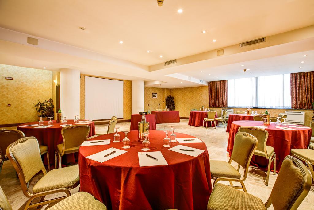 Appia Park Hotel Rome Bagian luar foto